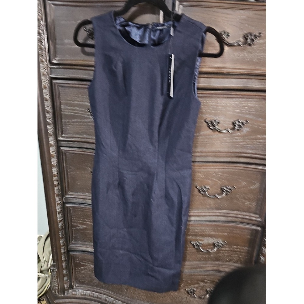 Tahari Navy Blue Sleeveless‎ Sheath Dress Size 4 NWT Round Neck Career Cocktail